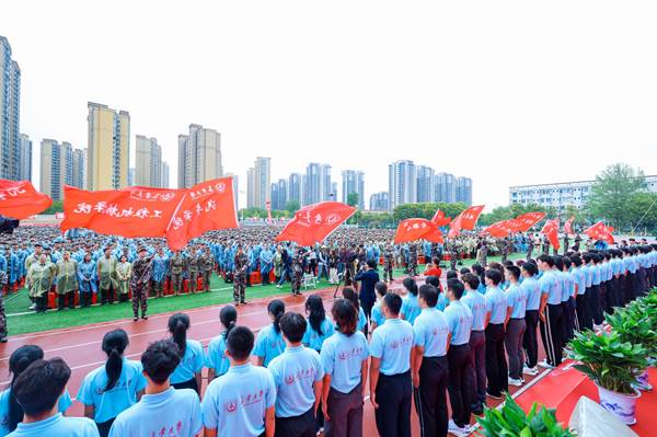 http://www.gfscw.cn/__local/1/56/FA/A2388E40A760C5CFFA79EC594C5_A7CFE51F_7138A.jpg